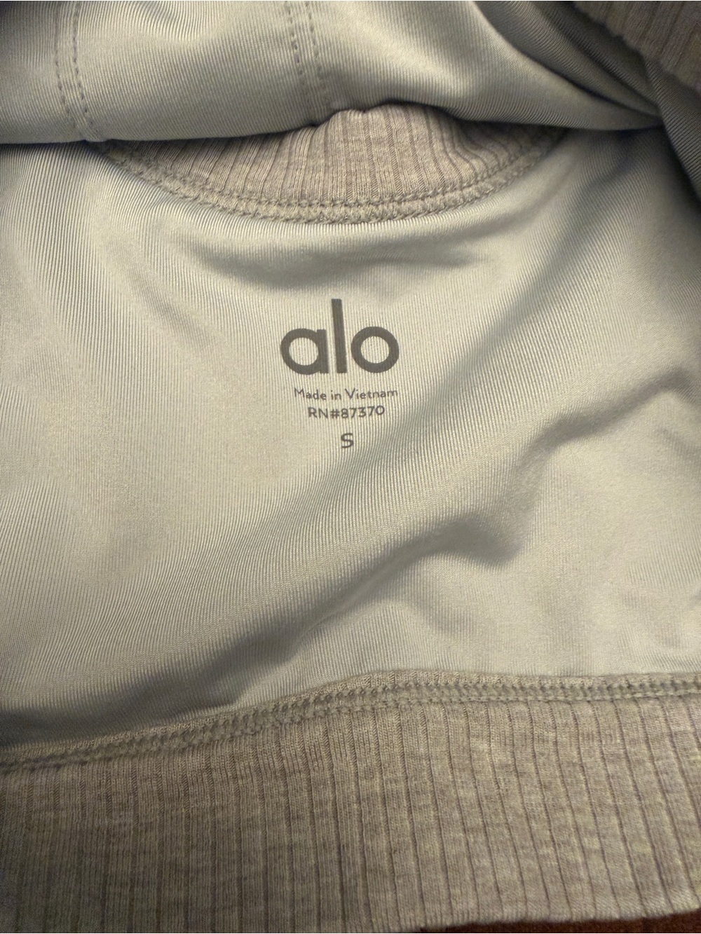 ALO Yoga Ribbed Wellness Bra - Picture 8 of 10